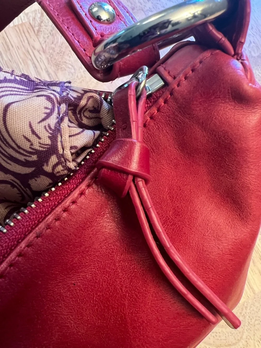 Vintage HOBO Red Leather Shoulder Bag with Side Zipper and Tassel - Picture 15 of 16